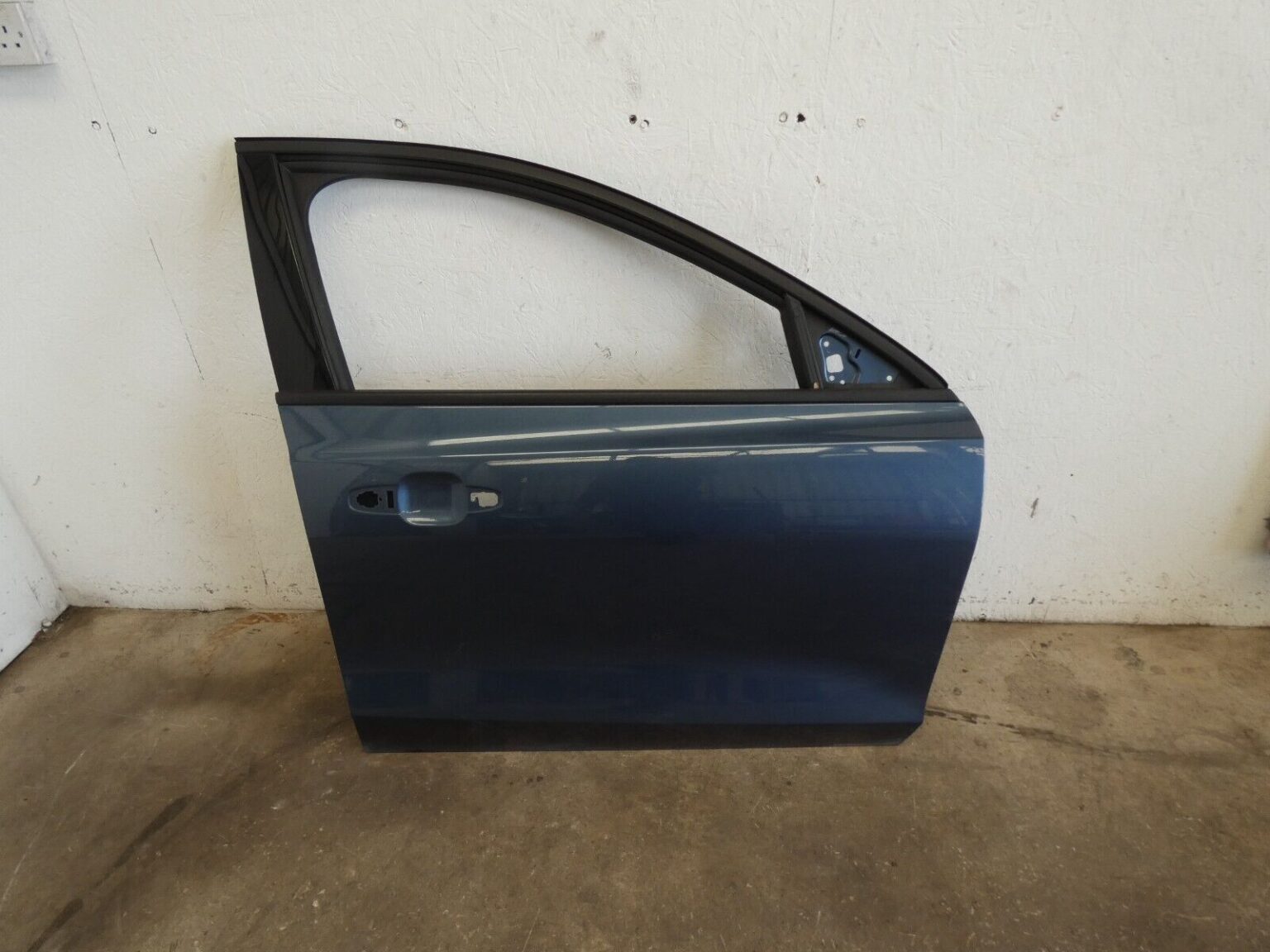 Ford Focus Drivers Offside Front Door 5dr 1.0 Ecoboost 2022 (BLUE