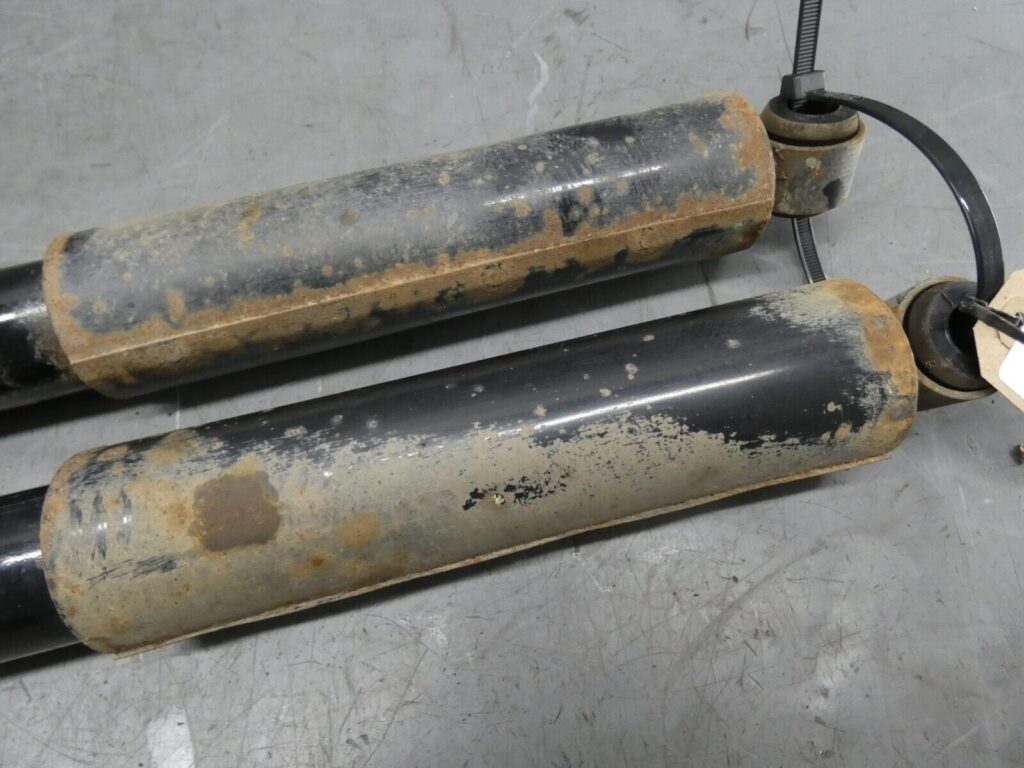 Mitsubishi L200 Rear Shocks Absorber Shocks 2.4DID 2018 (PAIR