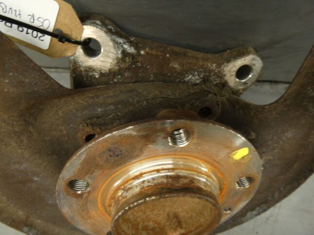 Peugeot Partner Drivers Offside Rear Wheel Hub 1.2 Petrol 2019 ...