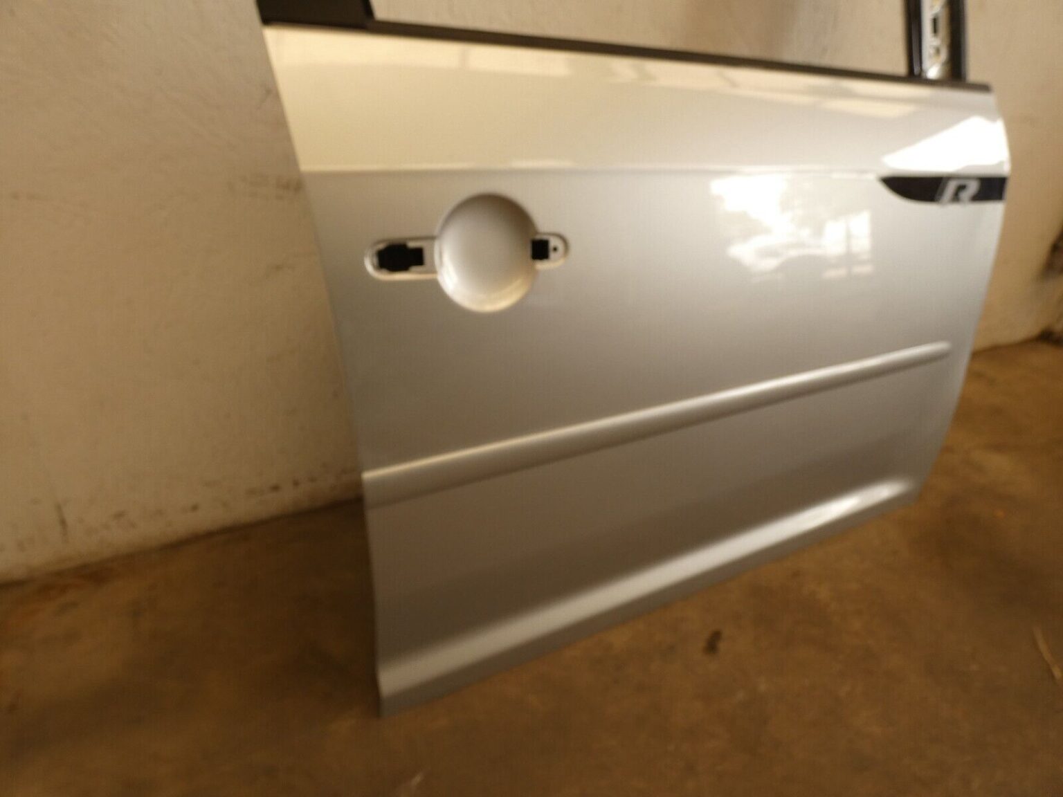 VW Volkswagen Caddy Drivers Offside Front Door 2.0HDI 2016 (SILVER ...