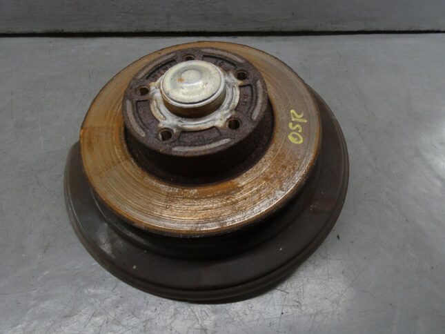 Vauxhall Vivaro Drivers Offside Rear Wheel Hub 1.6CDTI Bi-Turbo 2018 ...