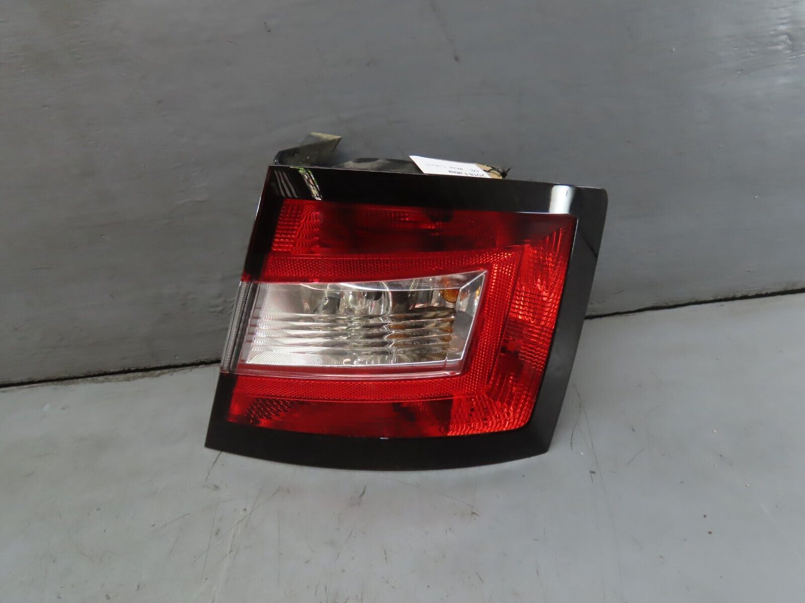 Skoda Fabia Drivers Offside Rear Tail Light 5dr 1.0MPI 2019 - 6V6945096 ...