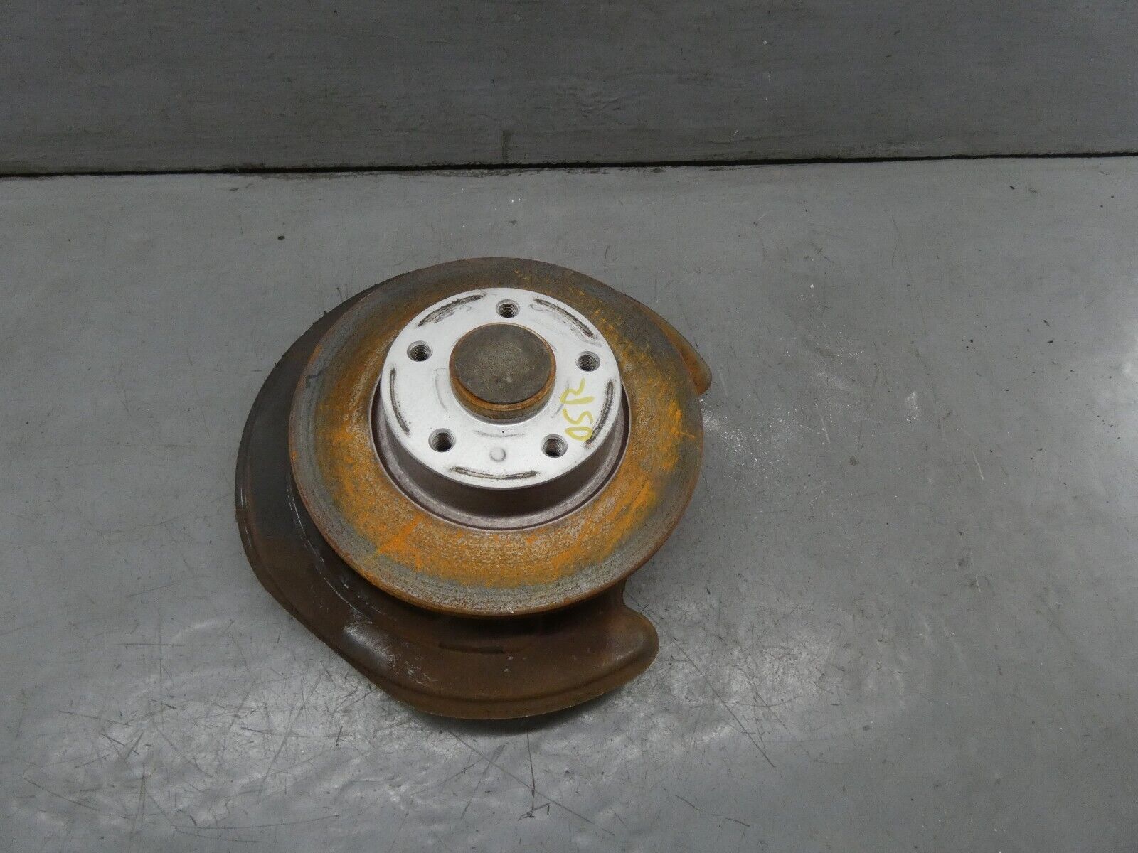 Renault Trafic Drivers Offside Rear Wheel Hub 2.0DCI 2021 - Chrispin's ...