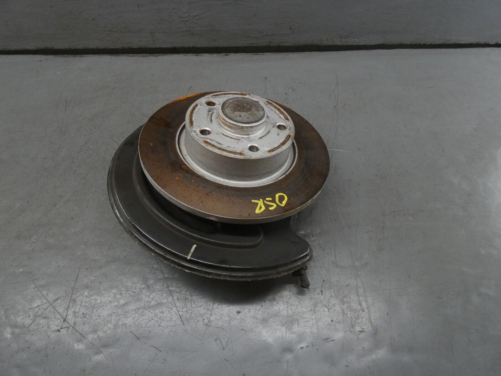 Vauxhall Vivaro Drivers Offside Rear Wheel Hub 1.6CDTI 2018 - Chrispin ...