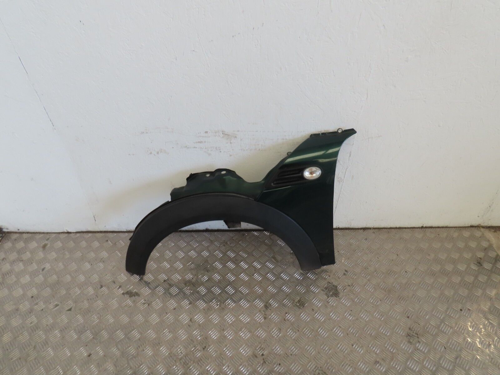 Mini One Passenger Nearside Front Wing 1.6D 2013 (GREEN) - Chrispin's ...