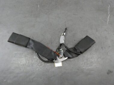 Toyota Yaris Rear Centre Middle Seat Belt Buckle Clip 5dr 1.5 VVTI 2017