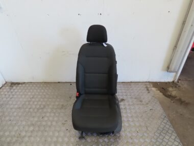 VW Volkswagen Golf Passenger Nearside Front Seat 5dr 1.0TSI 2018